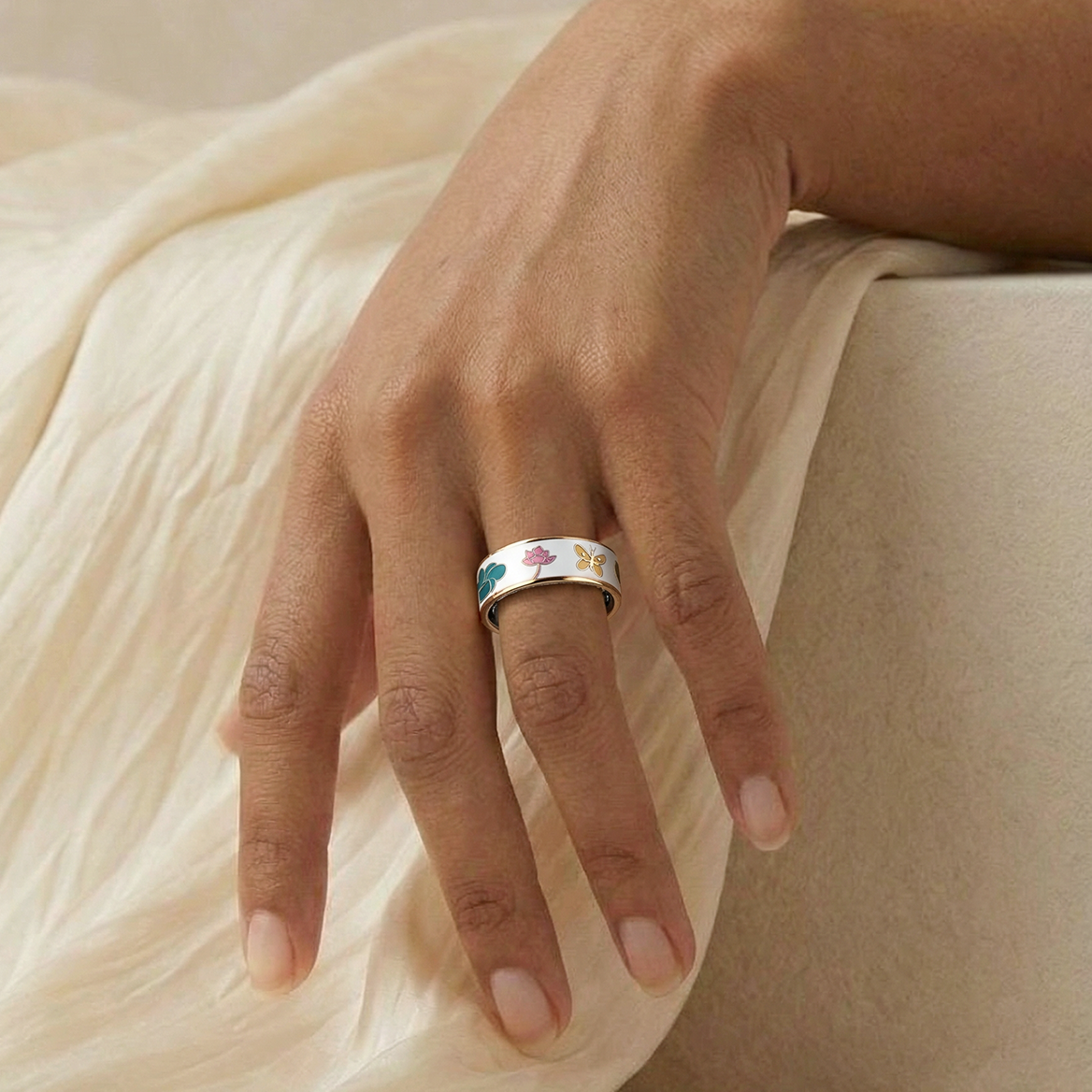 Enamel Artistry – White Lover